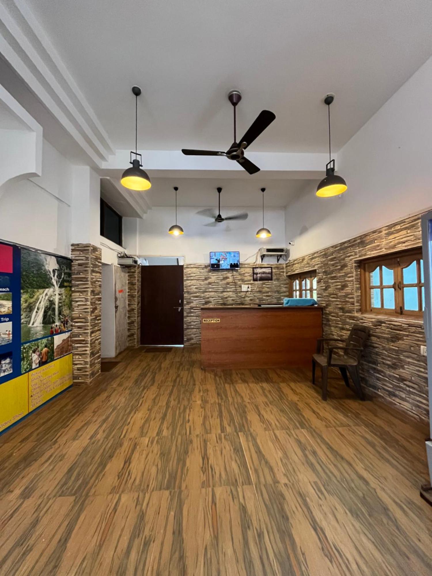 Aura Rooms & Swimming Pool, Calangute Kültér fotó