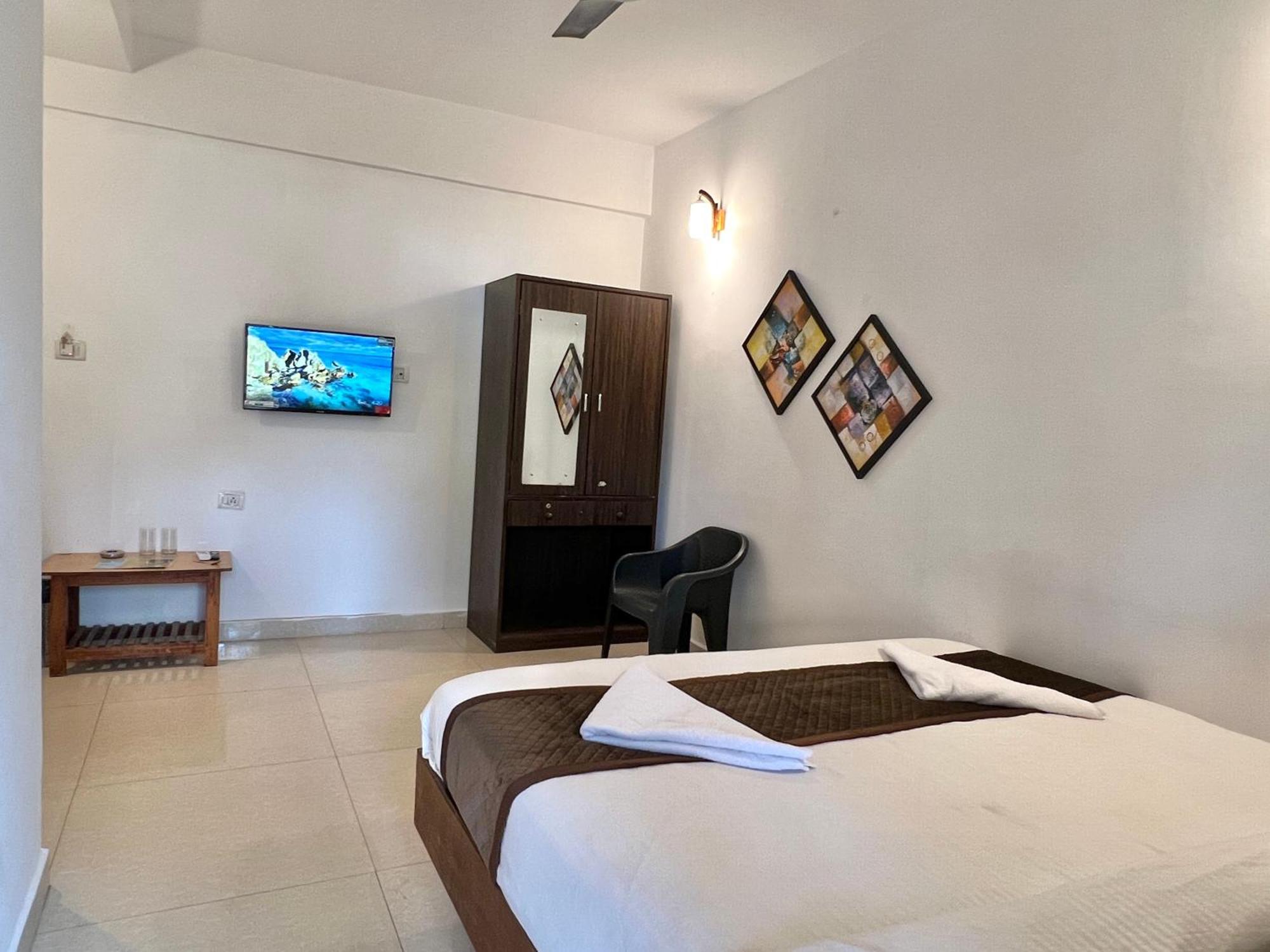 Aura Rooms & Swimming Pool, Calangute Kültér fotó