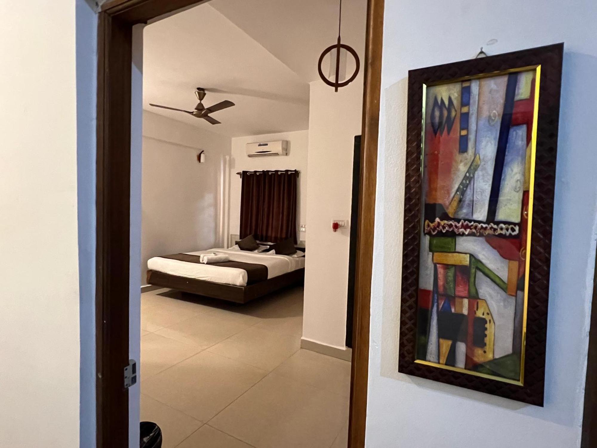 Aura Rooms & Swimming Pool, Calangute Kültér fotó