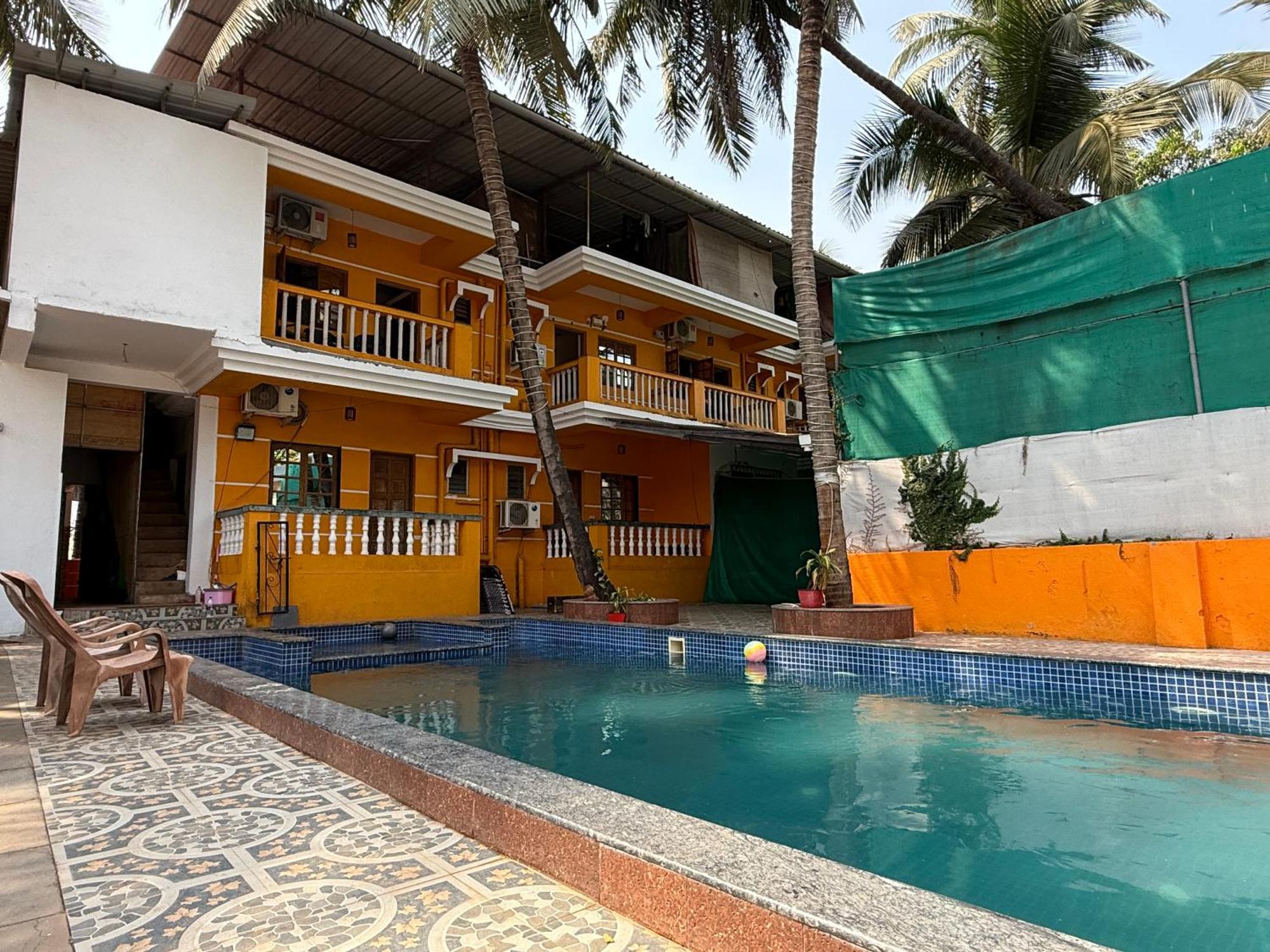 Aura Rooms & Swimming Pool, Calangute Kültér fotó